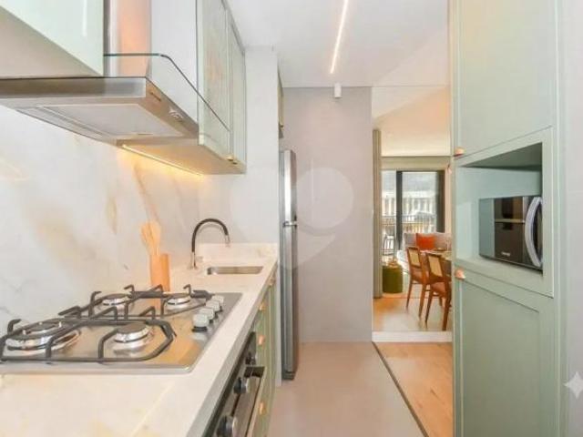 Apartamento na planta de 70 m² com 2 quartos à venda em condomínio Club