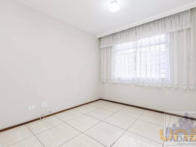 Apartamento na Professor Assis Gonçalves Água Verde Curitiba PR, aluguel por R$ 2.500