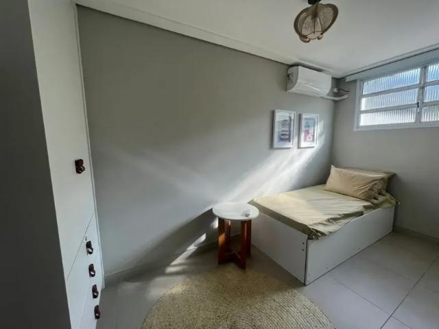 Apartamento na Praia das Toninhas lado praia, mobiliado e decorado, 2 dormitórios Ubatuba SP