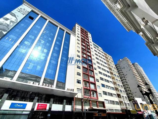 Apartamento na Presidente Faria Centro Curitiba PR, aluguel por R$ 2.000