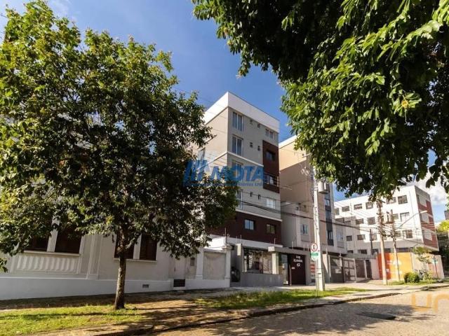 Apartamento na Princesa Izabel São Francisco Curitiba PR, aluguel por R$ 2.400