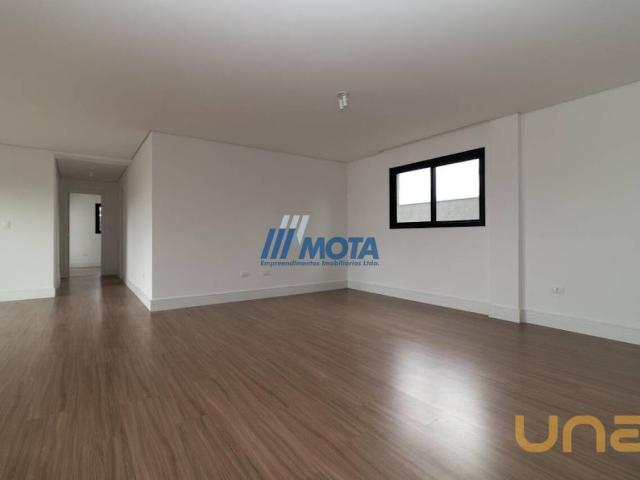 Apartamento na Renato Baroni Guabirotuba Curitiba PR, aluguel por R$ 4.900