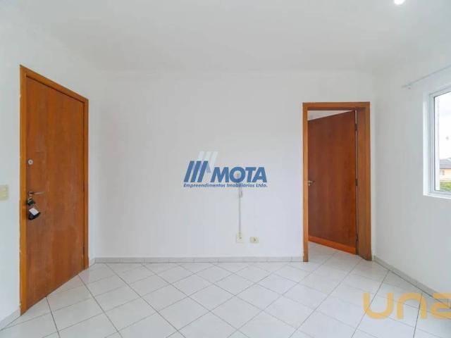 Apartamento na Reinaldo Pazello Santa Quitéria Curitiba PR, aluguel por R$ 1.050