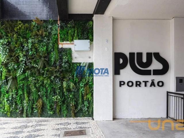Apartamento na República Argentina Portão Curitiba PR, aluguel por R$ 2.100