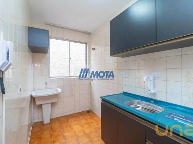 Apartamento na Rockefeller Rebouças Curitiba PR, aluguel por R$ 1.800