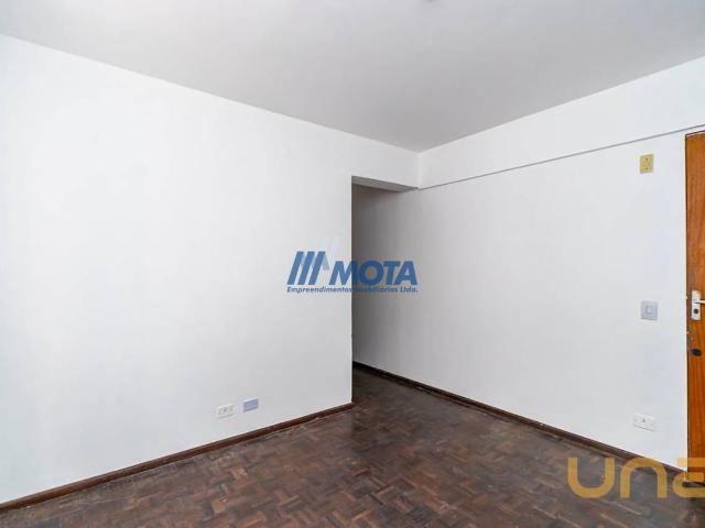 Apartamento na Sete de Setembro Centro Curitiba PR, aluguel por R$ 1.450