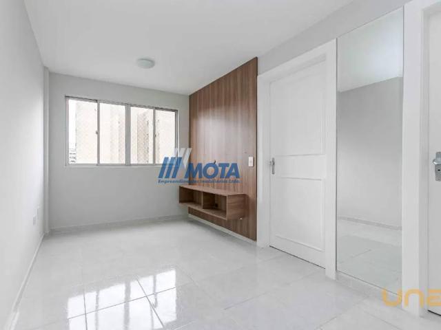 Apartamento na Sete de Setembro Centro Curitiba PR, aluguel por R$ 1.980