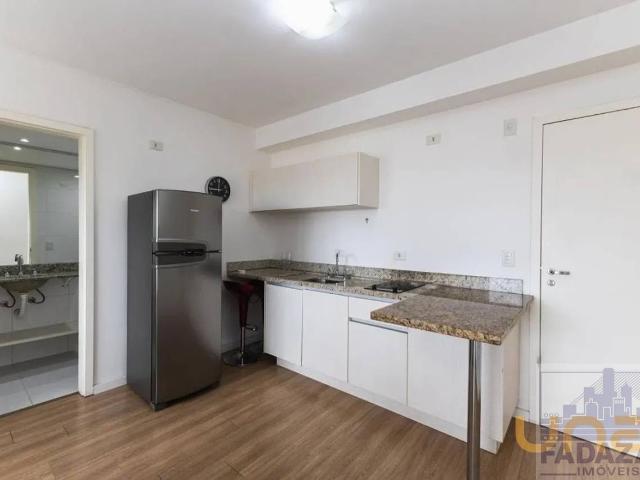Apartamento na Sete de Setembro Centro Curitiba PR, aluguel por R$ 2.000