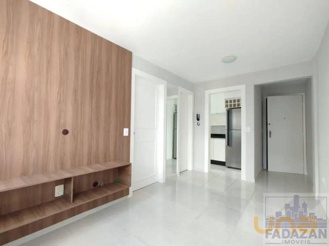 Apartamento na Sete de Setembro Centro Curitiba PR, aluguel por R$ 2.100