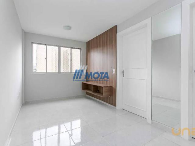 Apartamento na Sete de Setembro Centro Curitiba PR, aluguel por R$ 2.100