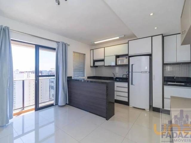 Apartamento na Sete de Setembro Centro Curitiba PR, aluguel por R$ 3.200