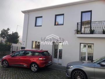 Apartamento, Nespereira e Casais
