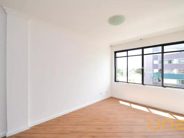 Apartamento para Alugar de 90,7 m² com 3 quartos, 2 suítes, 3 banheiros e 1 vaga no Água Verde, Curitiba/PR