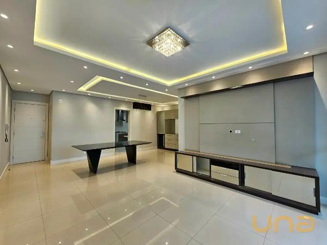 Apartamento no Água Verde de 192.62 m² com 3 quartos
