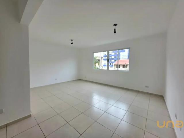 Apartamento no Água Verde de 102.6 m² com 3 quartos