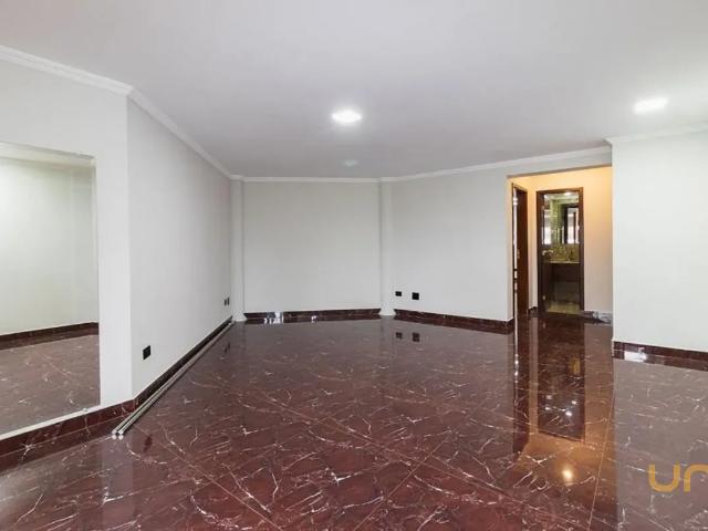 Apartamento no Água Verde de 250.3 m² com 4 quartos