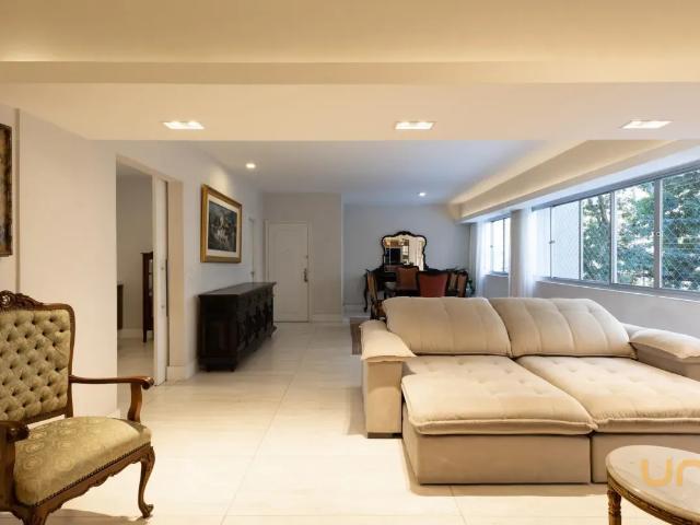 Apartamento no Água Verde de 221.93 m² com 4 quartos