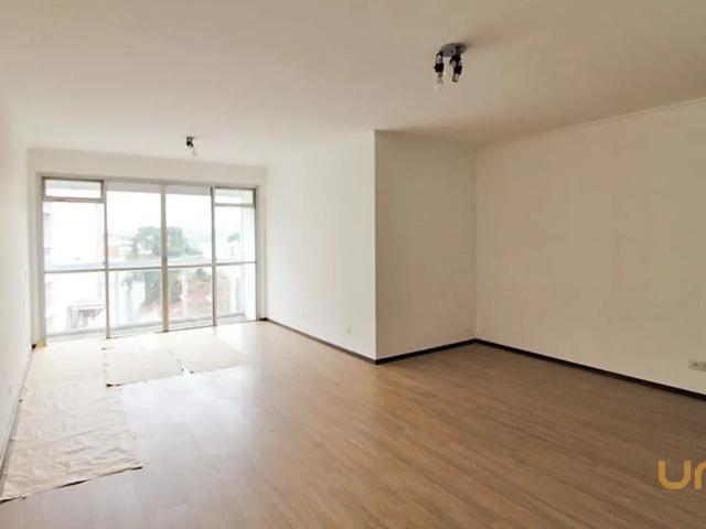 Apartamento no Ahú de 232 m² com 3 quartos