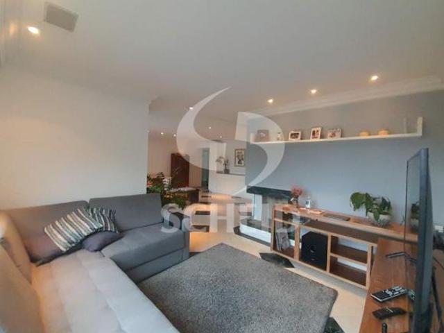 Apartamento no Alto da Boa Vista, com 168m2, com 03 quartos, sendo 02 suítes, 04 vagas