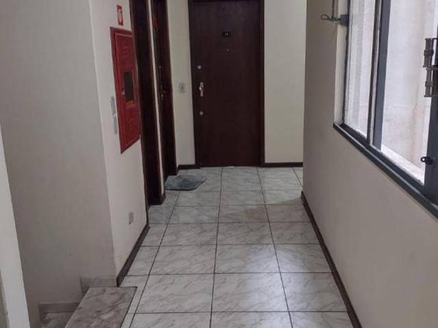 Apartamento no Alto da Glória, um quarto, sala, cozinha,semimobiliado