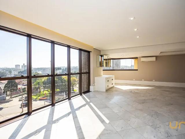 Apartamento no Alto Da Rua Xv de 168 m² com 3 quartos
