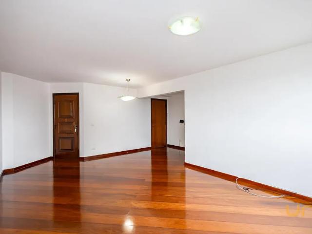 Apartamento no Bacacheri de 203.38 m² com 3 quartos