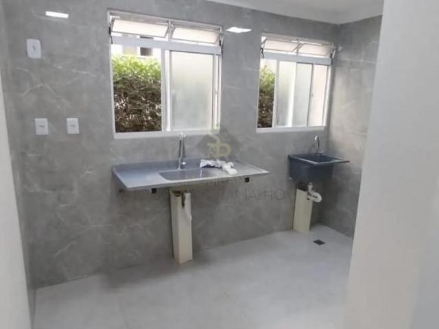 Apartamento no bairro Ipiranga, excelente localização, próximo de restaurantes e escolas