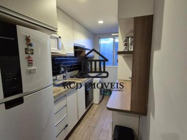 Apartamento no bairro Parque Ipê, com 2 quartos, 1 sala, 1 banheiro, 1 vaga de garagem!