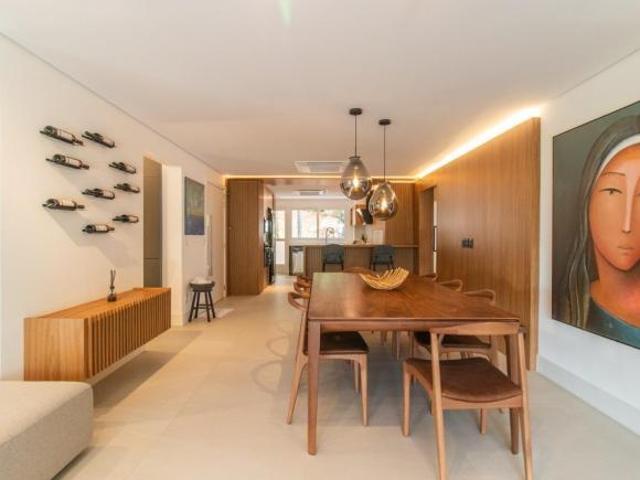 Apartamento no bairro Tristeza