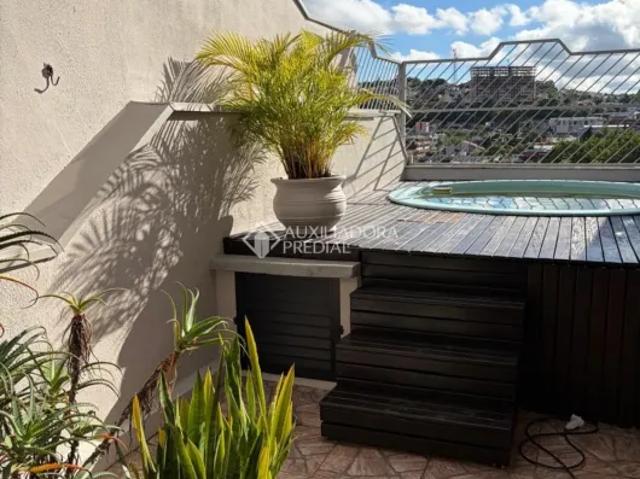Cobertura duplex, 2 dormitórios e dependência de empregada, no bairro Vila Rosa