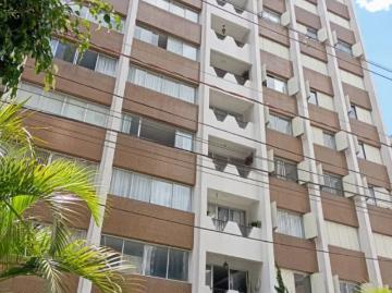 Apartamento no Batel de 221 m² com 4 quartos