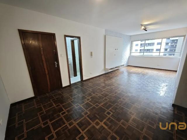 Apartamento no Batel de 241 m² com 3 quartos