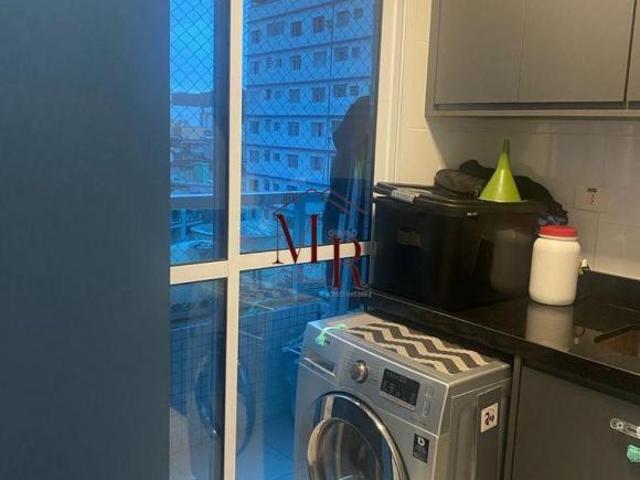 Apartamento no Boqueirão com dois dormitórios e uma suíte