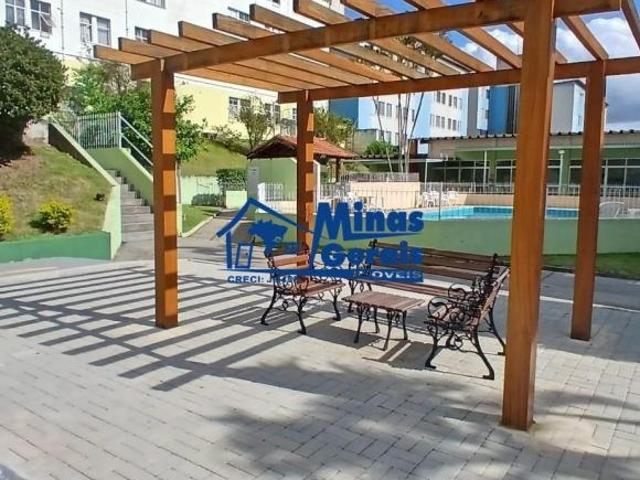 APARTAMENTO NO BOSQUE DOS EUCALIPTOS, PRÓXIMO DO MÁXIMO SUPERMERCADOS: VENDE SE!