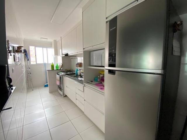 Apartamento no Canto do forte 2Quartos com suíte,100m do mar!