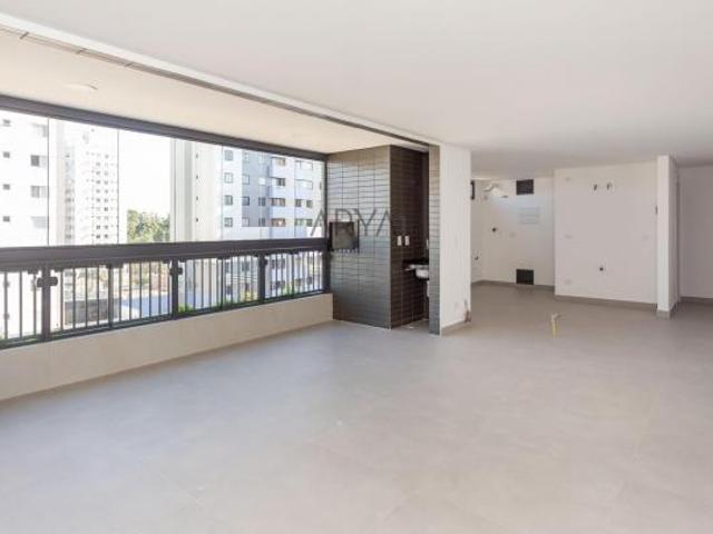 Apartamento no Cabral ARYA 1