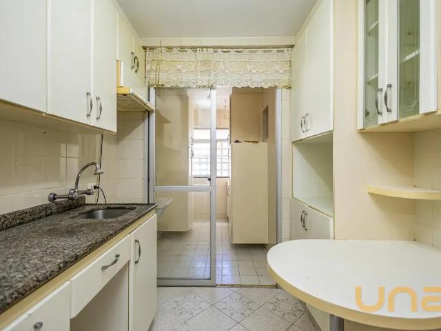 Apartamento no Cabral de 123.3 m² com 3 quartos