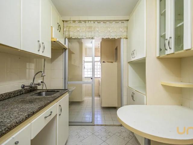 Apartamento no Cabral de 123.3 m² com 3 quartos