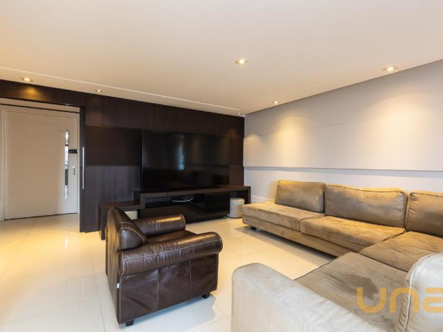 Apartamento no Cabral de 278 m² com 3 quartos