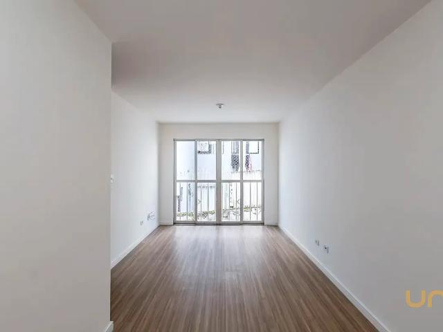 Apartamento no Capão Raso de 56.28 m² com 3 quartos
