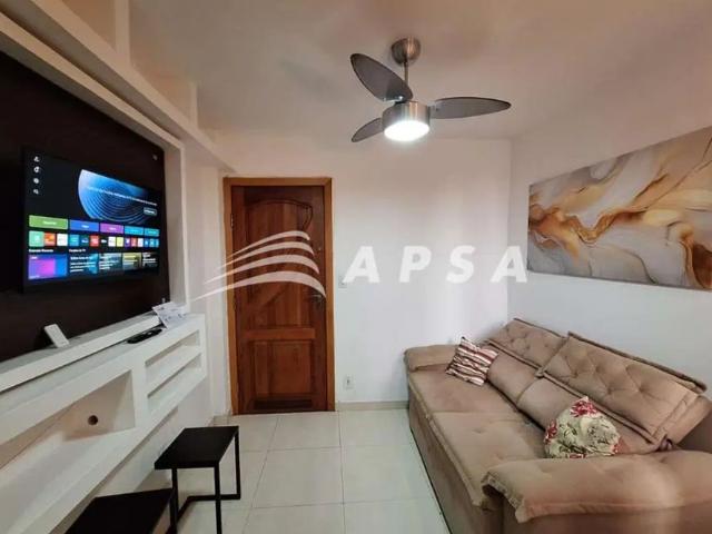 Apartamento no catete, este imóvel é perfeito para quem busca praticidade e conforto em um espaço co