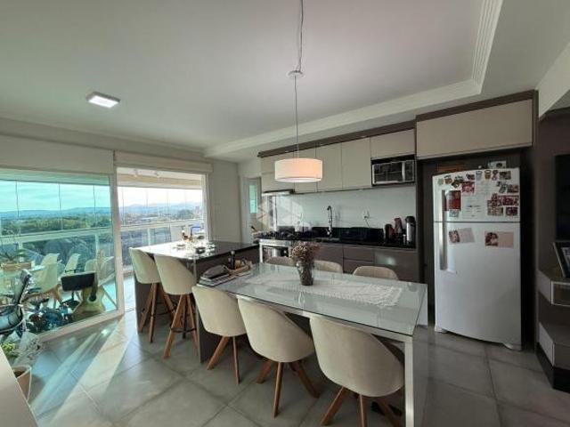Apartamento no Centro, 02 dormitórios 1 suíte e amplo espaço social!
