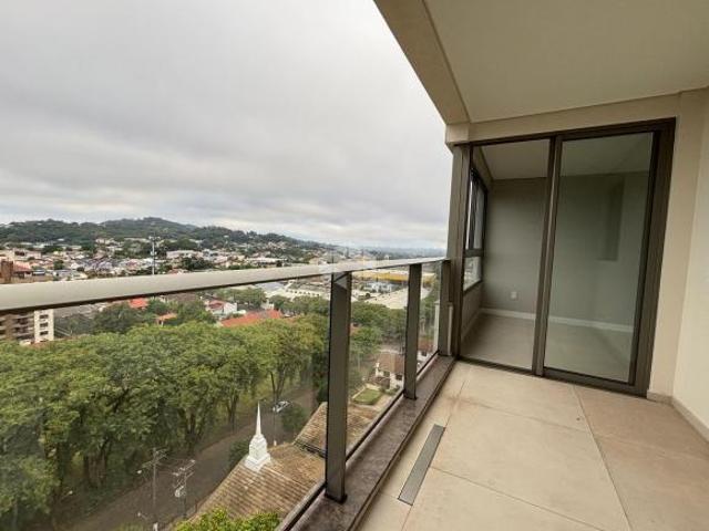 APARTAMENTO NO CENTRO COM 02 SUÍTES
