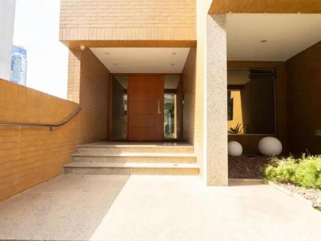 Apartamento no CENTRO com 162,99m²
