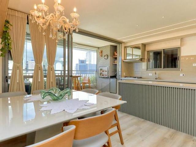 Apartamento no Centro com 107,48 m²