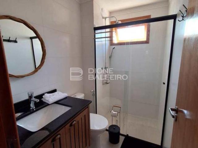 Apartamento no centro com 2 dormitórios