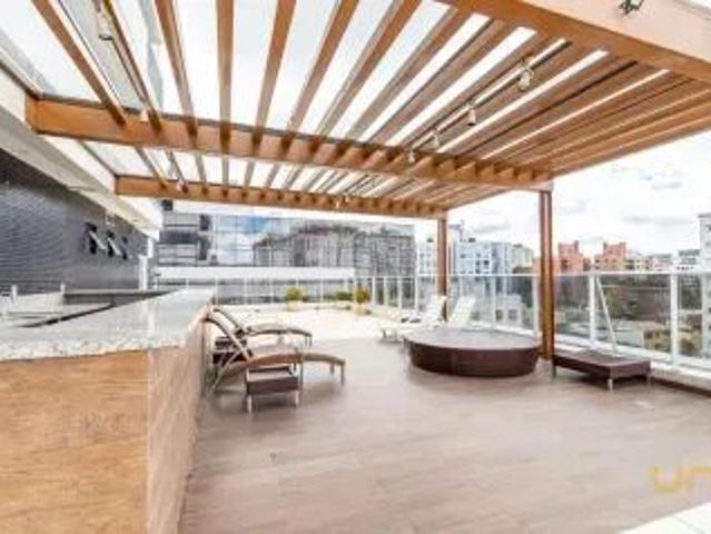 Apartamento no Centro Cívico de 178 m² com 3 quartos