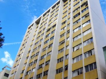 Apartamento no Centro de 76.1 m² com 1 quarto