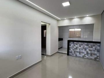 Apartamento no Centro de Capim Branco com Duas Áreas Privativas