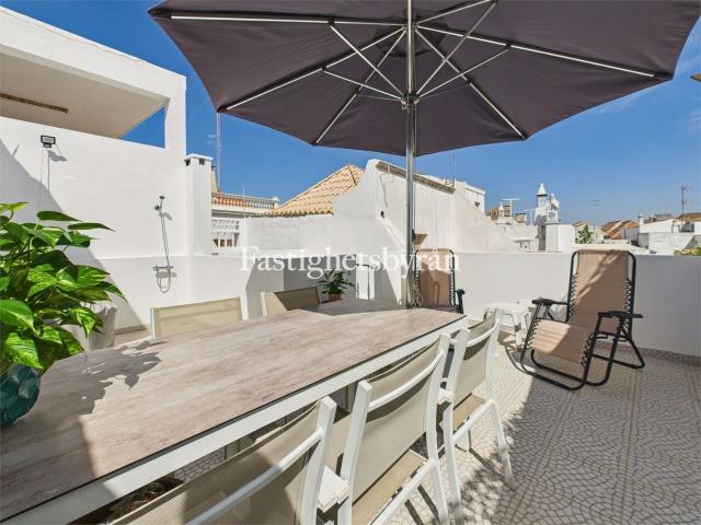 Apartamento no centro histórico Temos para venda este aparta. 101m² Tavira Santiago